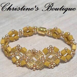 Handmade Summer yellow glass bead bracelet